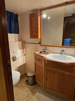 Twin_Bathroom_DryHead