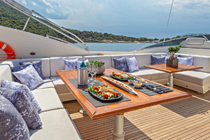 Upper Deck