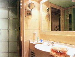 Guest ensuite facilities