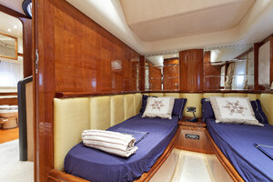 Twin Cabin